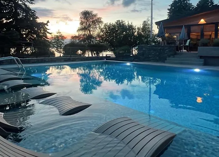 Lago Hotel