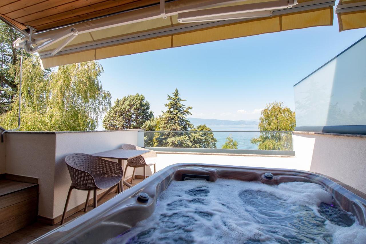 Lago Hotel Хотел