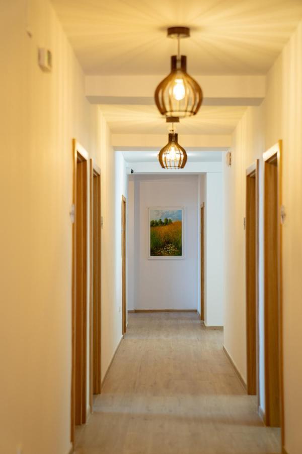 Хотел Lago Hotel