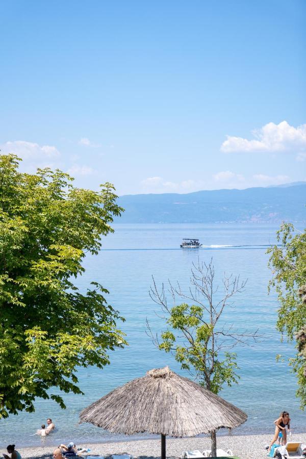 Lago Hotel Хотел 4*