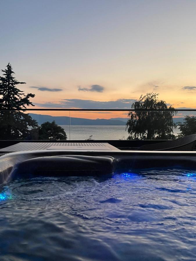 Lago Hotel 4*