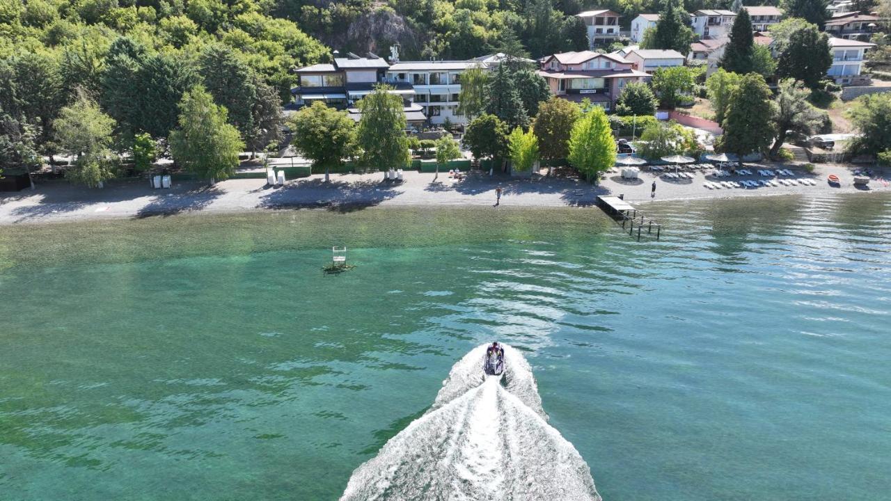 Хотел Lago Hotel