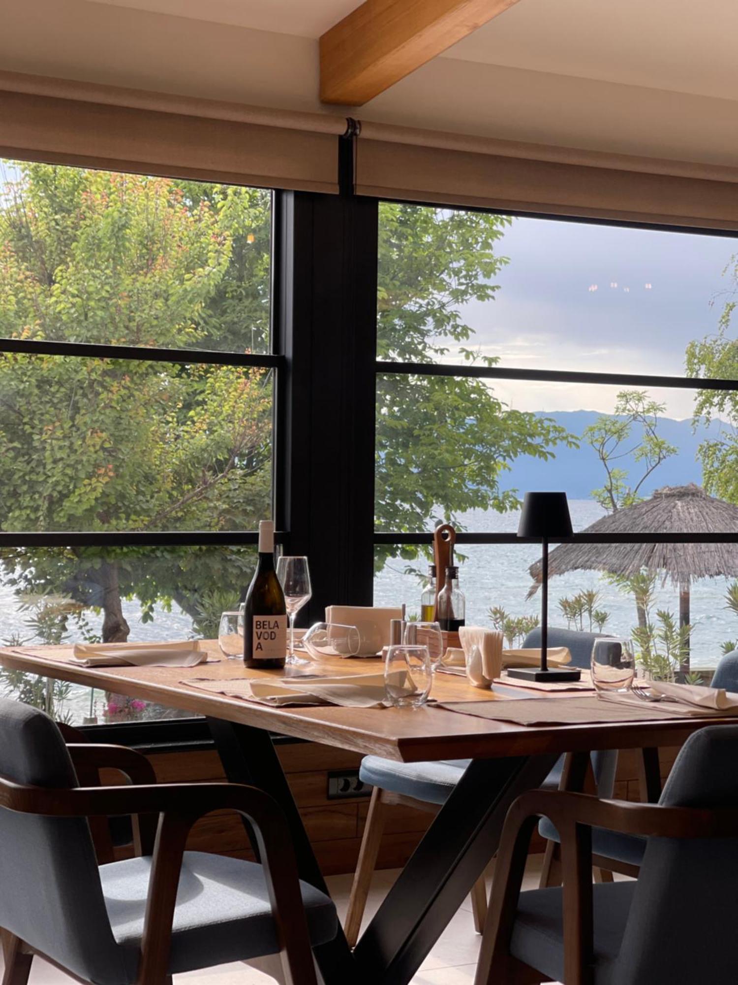 Lago Hotel Хотел
